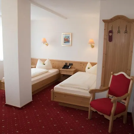 Hotel Bauer Garni 3*
