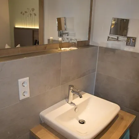 Bauer Garni Hotell 3*