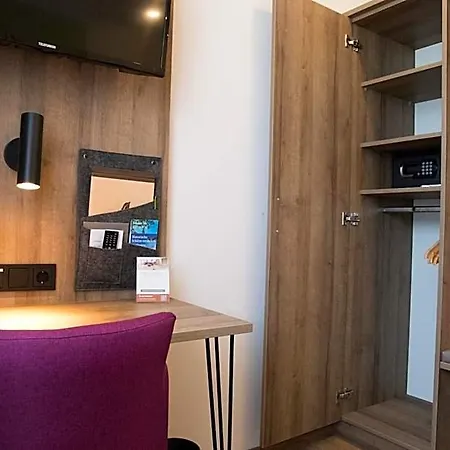 Bauer Garni Hotel 3*