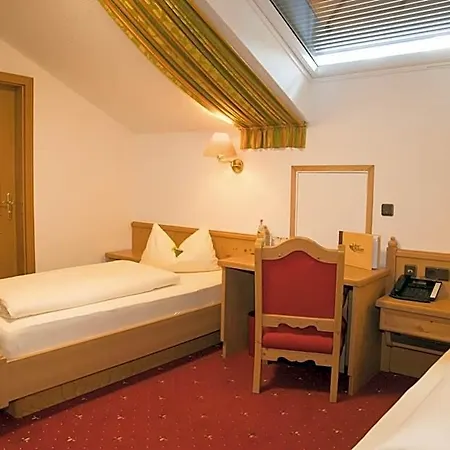 Hotel Bauer Garni 3*