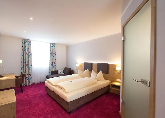 Bauer Garni מלון