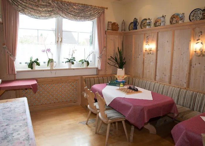 Bauer Garni מלון 3*